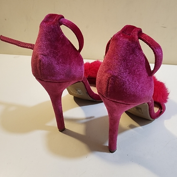 FOREVER 21 Faux Fur Pink Velvet Strappy Heels Pom Pom size 7 - Picture 4 of 13